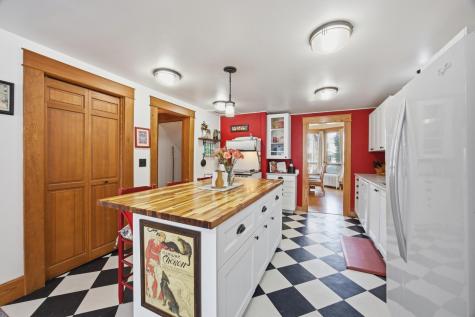610 9th Street S Moorhead MN 56560