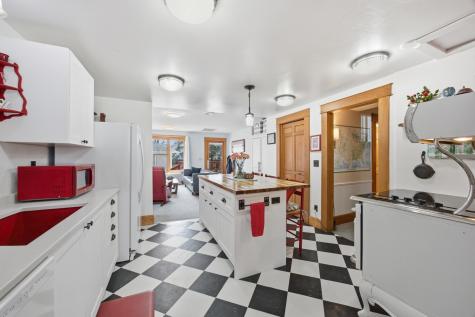 610 9th Street S Moorhead MN 56560