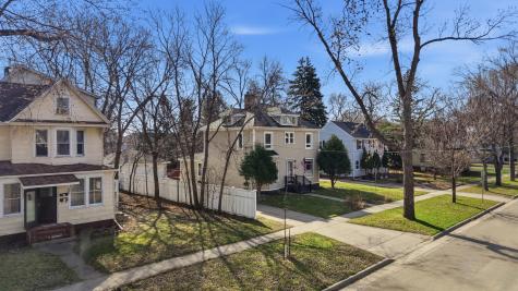 610 9th Street S Moorhead MN 56560