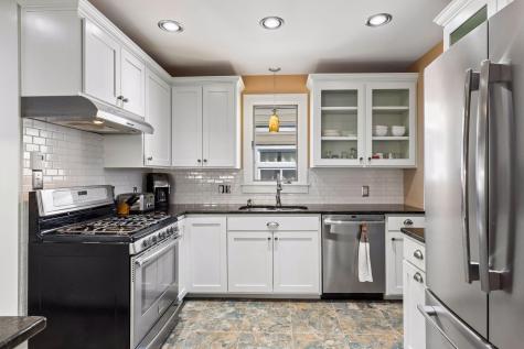 782 Rose Avenue E Saint Paul MN 55106