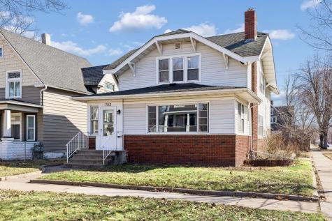 782 Rose Avenue E Saint Paul MN 55106
