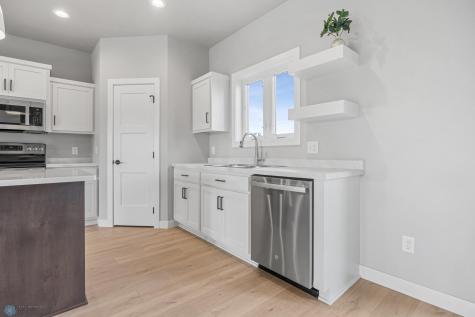 106 Pine Drive Hankinson ND 58041