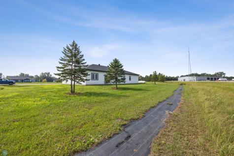 106 Pine Drive Hankinson ND 58041