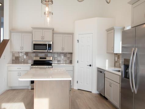 1466 66th Avenue S Fargo ND 58104