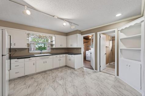 13046 Newell Avenue Lindstrom MN 55045