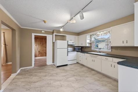 13046 Newell Avenue Lindstrom MN 55045