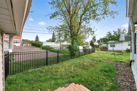 13046 Newell Avenue Lindstrom MN 55045
