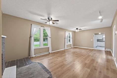 13046 Newell Avenue Lindstrom MN 55045