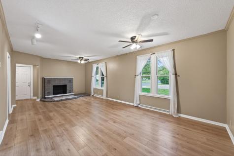 13046 Newell Avenue Lindstrom MN 55045