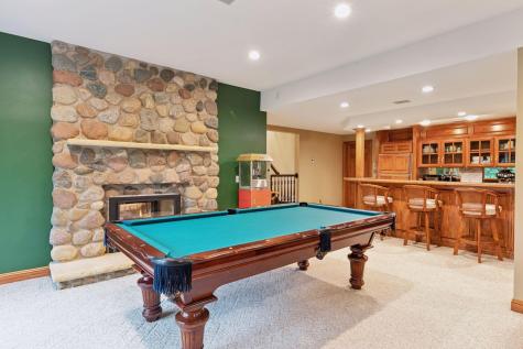 10 Apple Orchard Court Dellwood MN 55110
