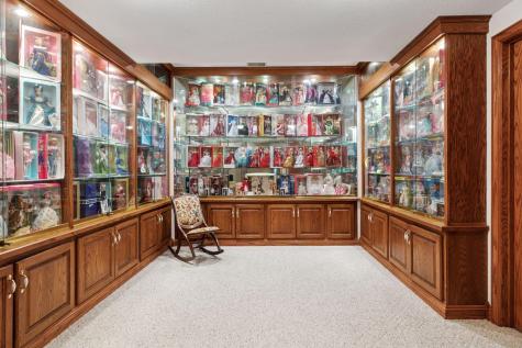 10 Apple Orchard Court Dellwood MN 55110