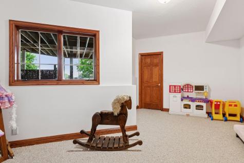 10 Apple Orchard Court Dellwood MN 55110
