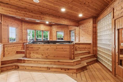 10 Apple Orchard Court Dellwood MN 55110