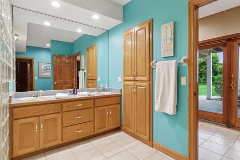 10 Apple Orchard Court Dellwood MN 55110