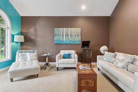10 Apple Orchard Court Dellwood MN 55110