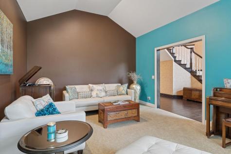 10 Apple Orchard Court Dellwood MN 55110