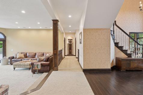 10 Apple Orchard Court Dellwood MN 55110
