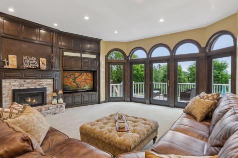 10 Apple Orchard Court Dellwood MN 55110