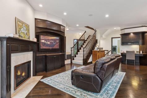 10 Apple Orchard Court Dellwood MN 55110