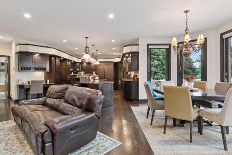 10 Apple Orchard Court Dellwood MN 55110