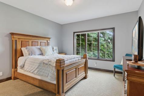 10 Apple Orchard Court Dellwood MN 55110
