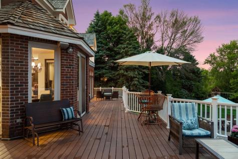 10 Apple Orchard Court Dellwood MN 55110