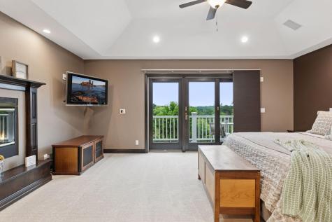 10 Apple Orchard Court Dellwood MN 55110