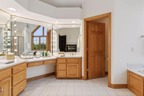 10 Apple Orchard Court Dellwood MN 55110