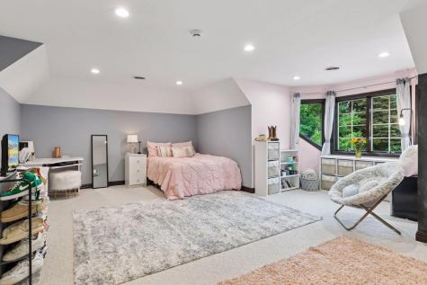 10 Apple Orchard Court Dellwood MN 55110