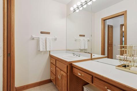10 Apple Orchard Court Dellwood MN 55110