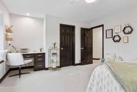 10 Apple Orchard Court Dellwood MN 55110