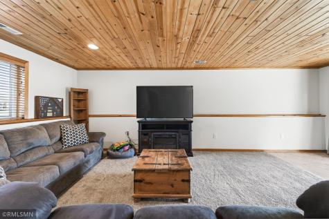 6124 258th Street Wyoming MN 55092