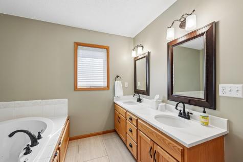 21389 Goldenrod Lane Rogers MN 55374
