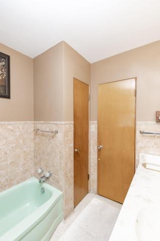 515 3rd Street SE Valley City ND 58072