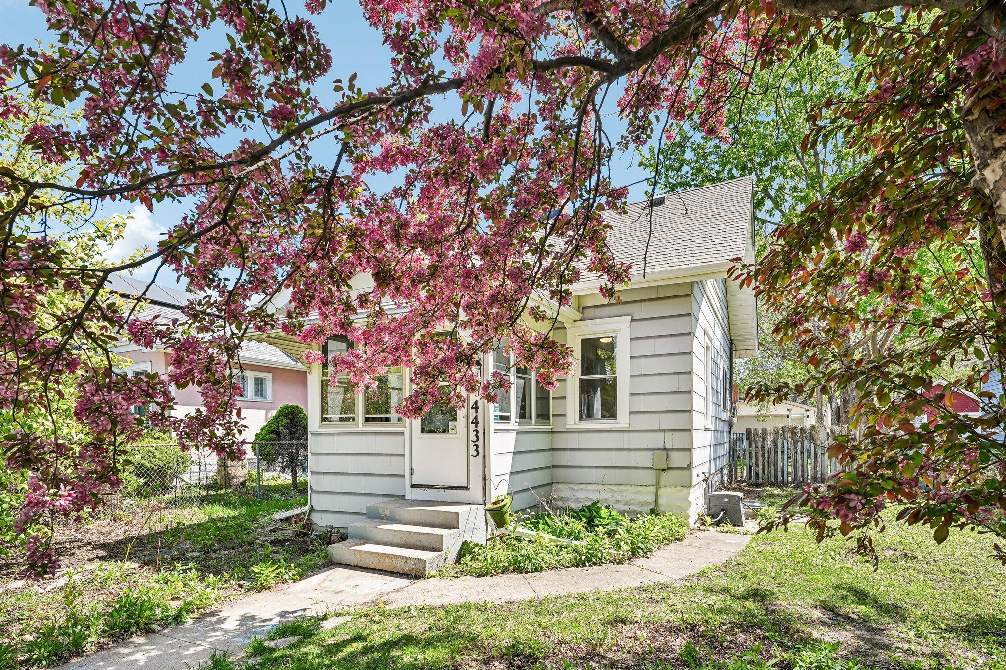 4433 43rd Avenue S Minneapolis MN 55406