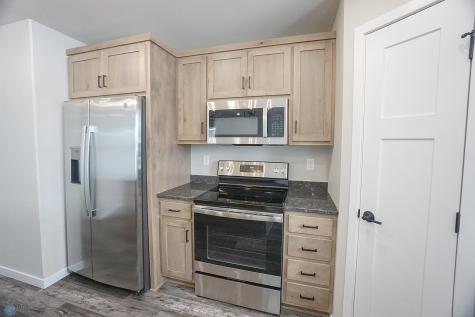 8072 Goldfinch Drive Horace ND 58047