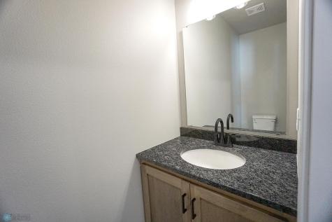 8072 Goldfinch Drive Horace ND 58047