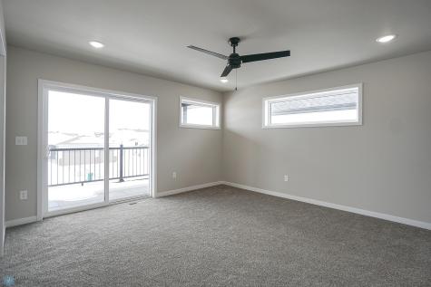 8072 Goldfinch Drive Horace ND 58047