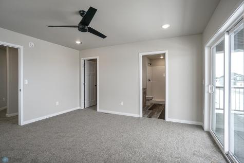 8072 Goldfinch Drive Horace ND 58047