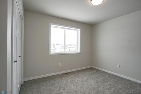 8072 Goldfinch Drive Horace ND 58047