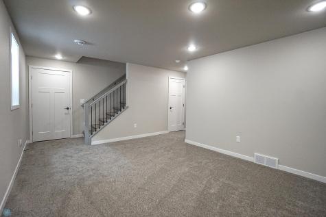 8072 Goldfinch Drive Horace ND 58047