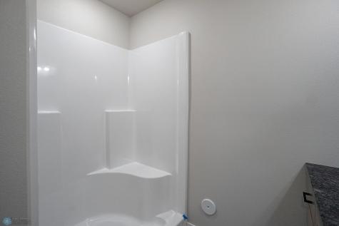 8072 Goldfinch Drive Horace ND 58047