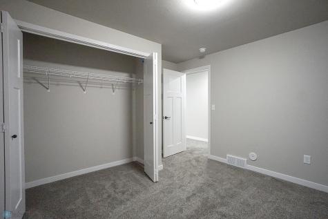 8072 Goldfinch Drive Horace ND 58047