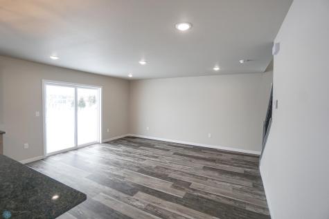 8072 Goldfinch Drive Horace ND 58047