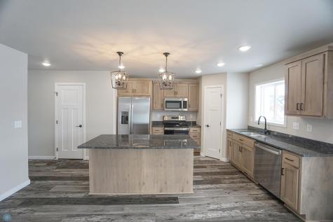 8072 Goldfinch Drive Horace ND 58047