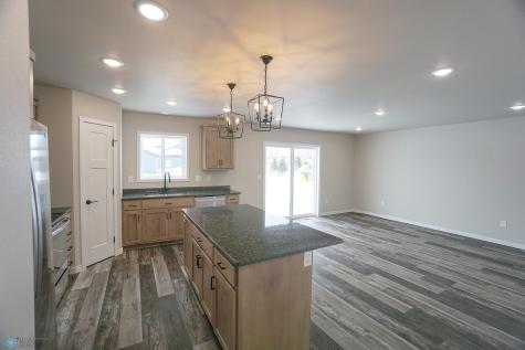 8072 Goldfinch Drive Horace ND 58047