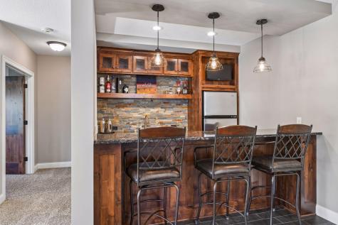 5990 Black Oaks Lane N Plymouth MN 55446