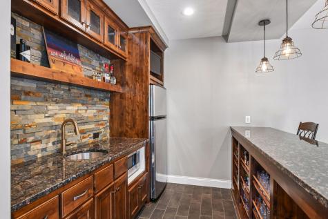 5990 Black Oaks Lane N Plymouth MN 55446