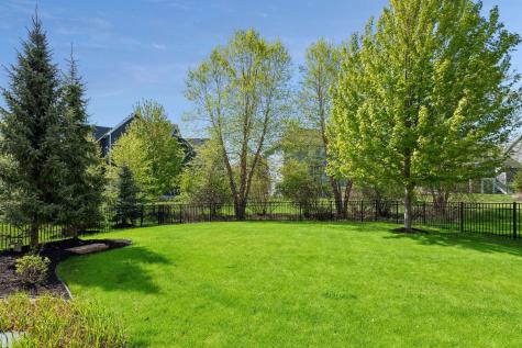 5990 Black Oaks Lane N Plymouth MN 55446