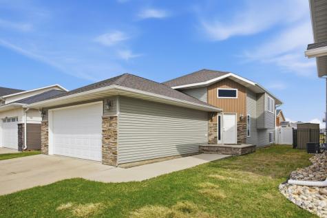 1106 Eaglewood Avenue West Fargo ND 58078